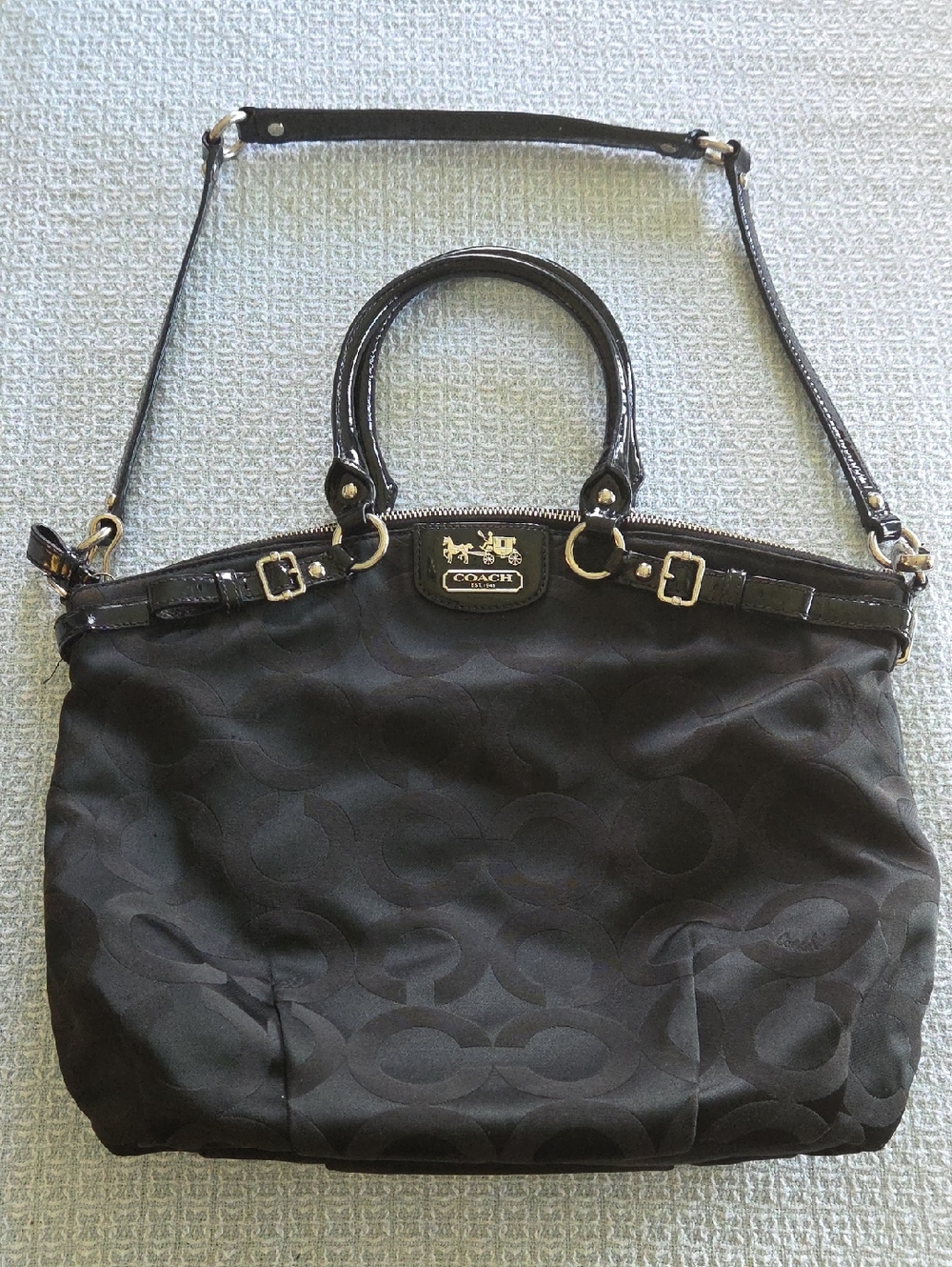 Coach Vintage Black Signature Canvas Handbag/ Shouder Bag F1173-18649